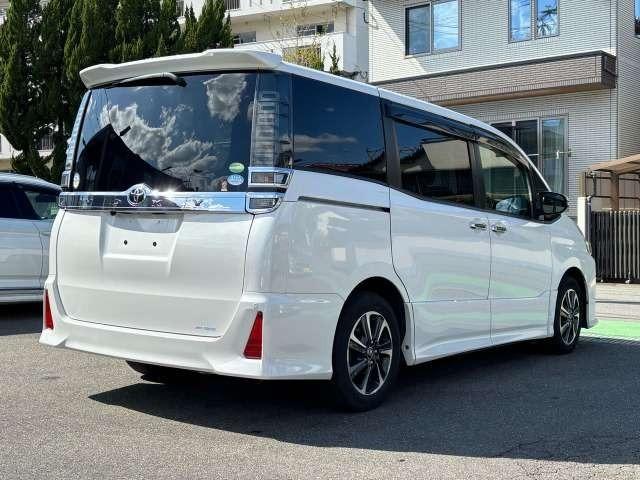 Toyota Voxy ZS 2018